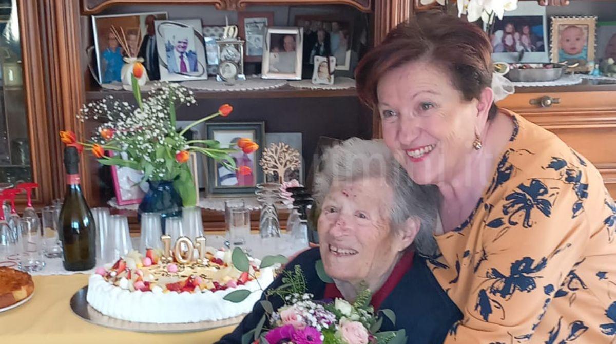 Riccione celebra i 101 anni di Rosa Clementi: una vita tra famiglia e lavoro - 