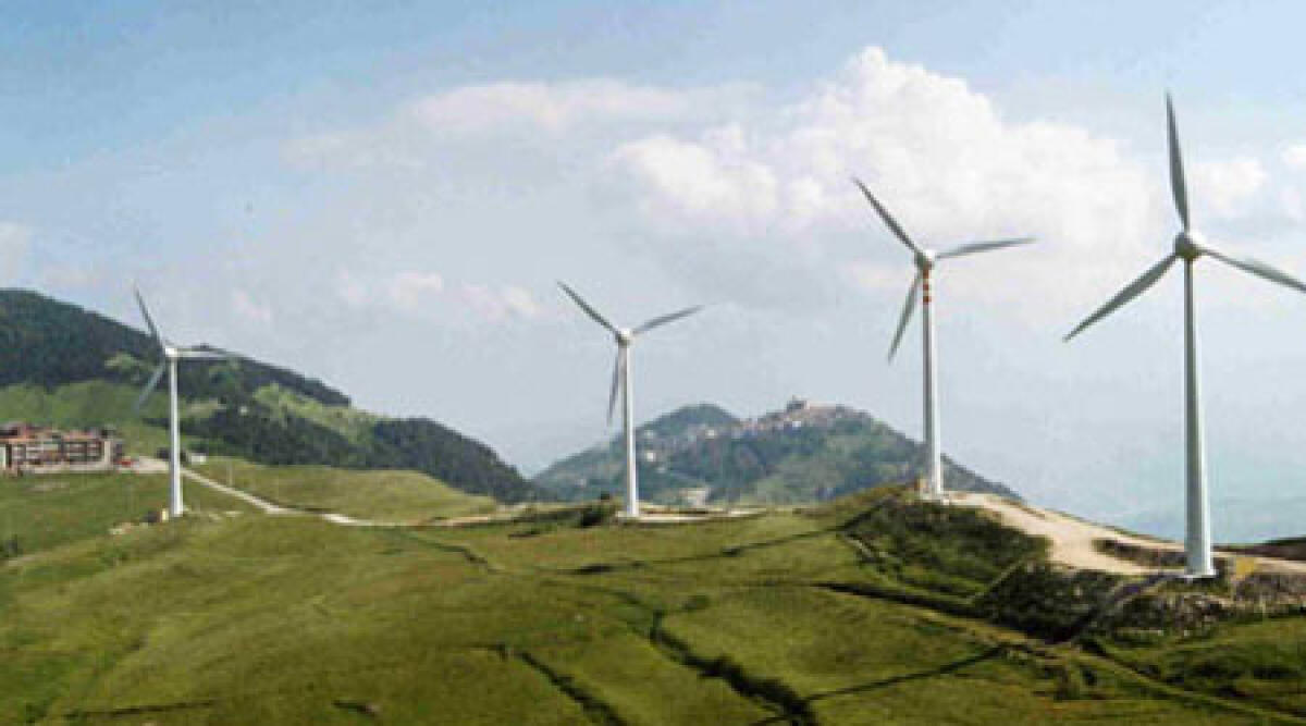 Parchi eolici, Legambiente contro Gnassi: "Eolico e fotovoltaico per salvare il territorio" - REPERTORIO