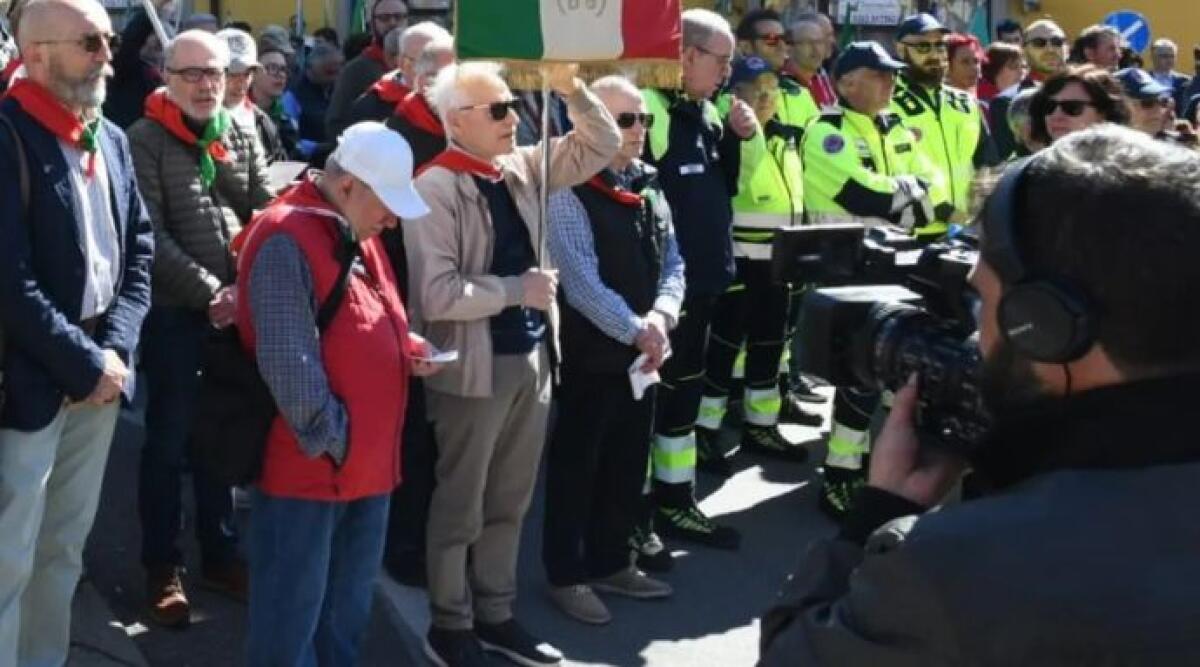 No Bella Ciao alla cerimonia: la piazza insorge, la banda torna a suonare - Archivio