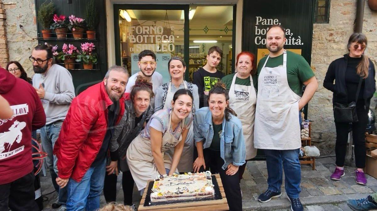 San Leo, la Bottega di Comunità festeggia 2 anni tra pane, birra artigianale e giovani -
