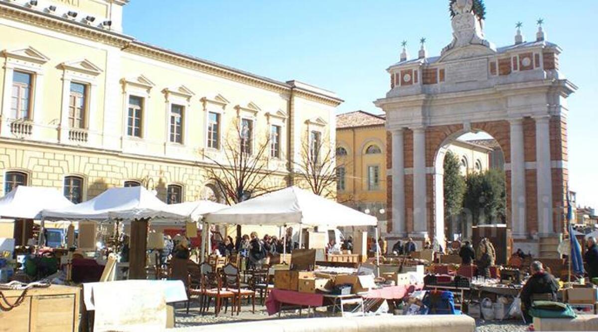 Weekend a Santarcangelo: cultura, passeggiate e mercatini in piazza - 