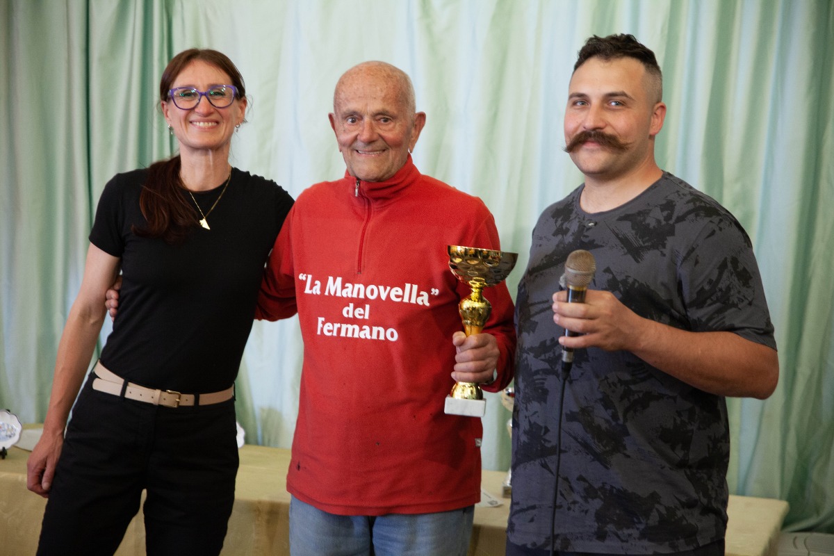 Borghi in festa con la 2ª Coppa di Regolarità: spettacolo tra motori e paesaggi romagnoli - Premiazione Giacomo Paciaroni