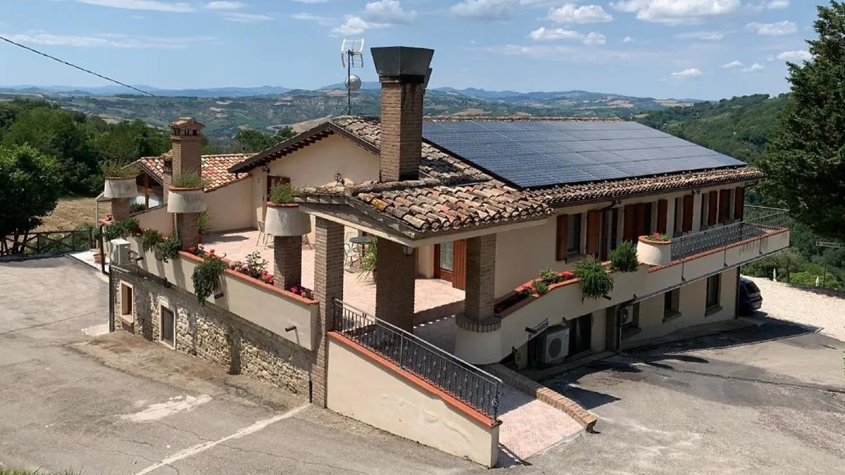 Locanda Il Puledro riapre: la storica gestione torna in sella -