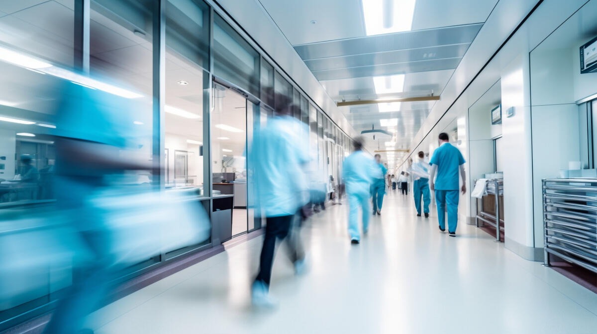 Dimessa dall'ospedale, poi muore per malore a casa: la famiglia presenta esposto