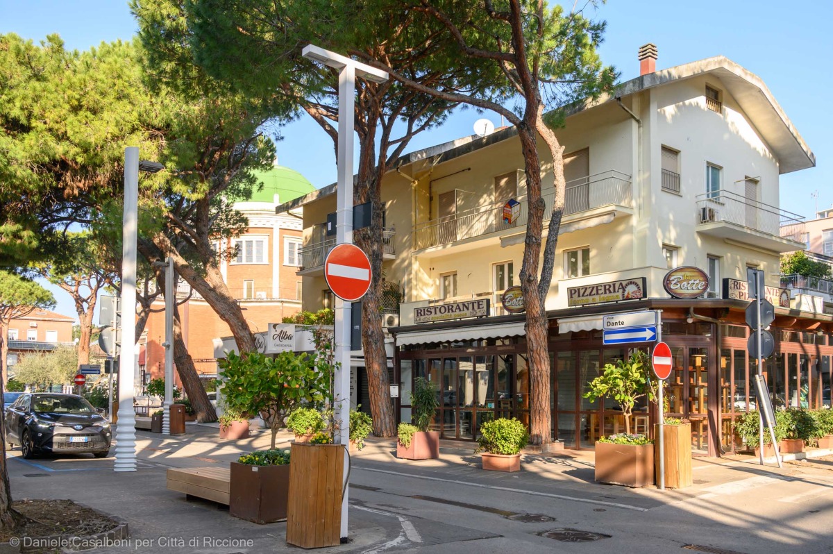 Riccione dà il via all’estate con isole pedonali, nuovi parcheggi e mobilità smart - Ph Casalboni