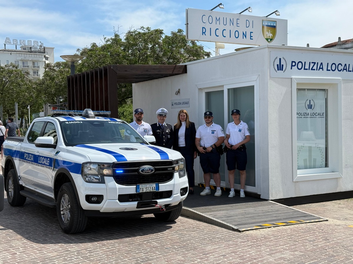 Riccione potenzia la Polizia locale con 15 nuovi agenti per l’estate -