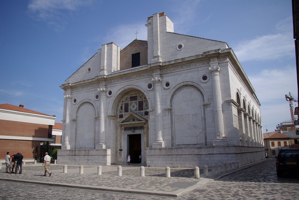 Il Tempio Malatestiano di Rimini e i segreti che si celano dietro le sue mura | Una verità che sta facendo scalpore - Foto: Flying Russian/Wikipedia