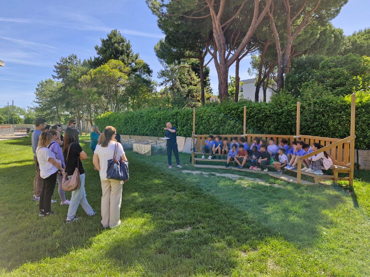 Misano, a piedi a scuola: pratica sana, a fine anno il piccolo premio agli alunni -
