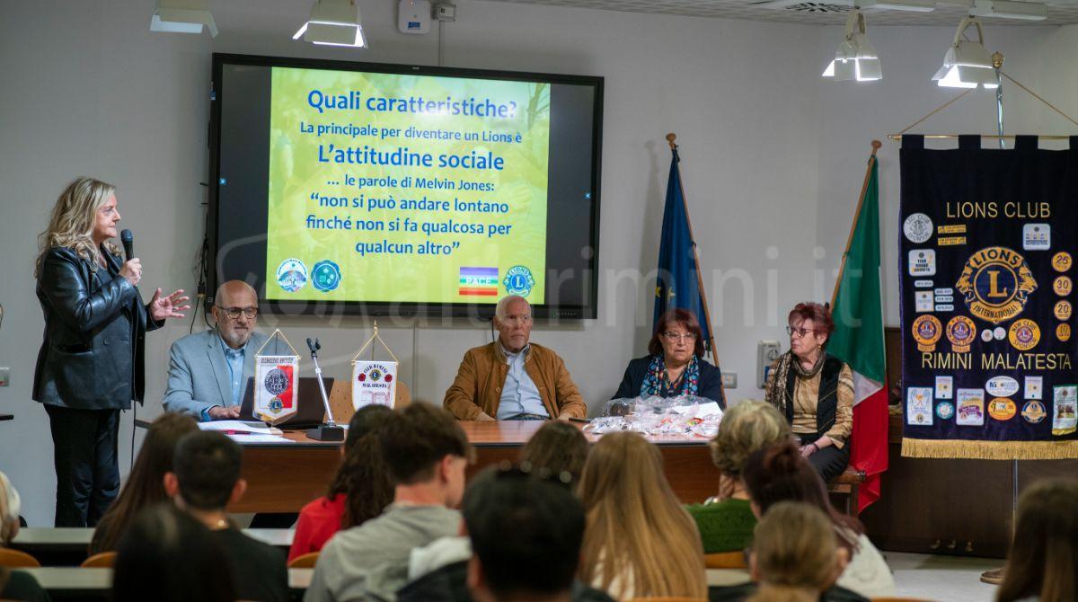 Rimini: studenti protagonisti del Concorso "Poster per la Pace" -