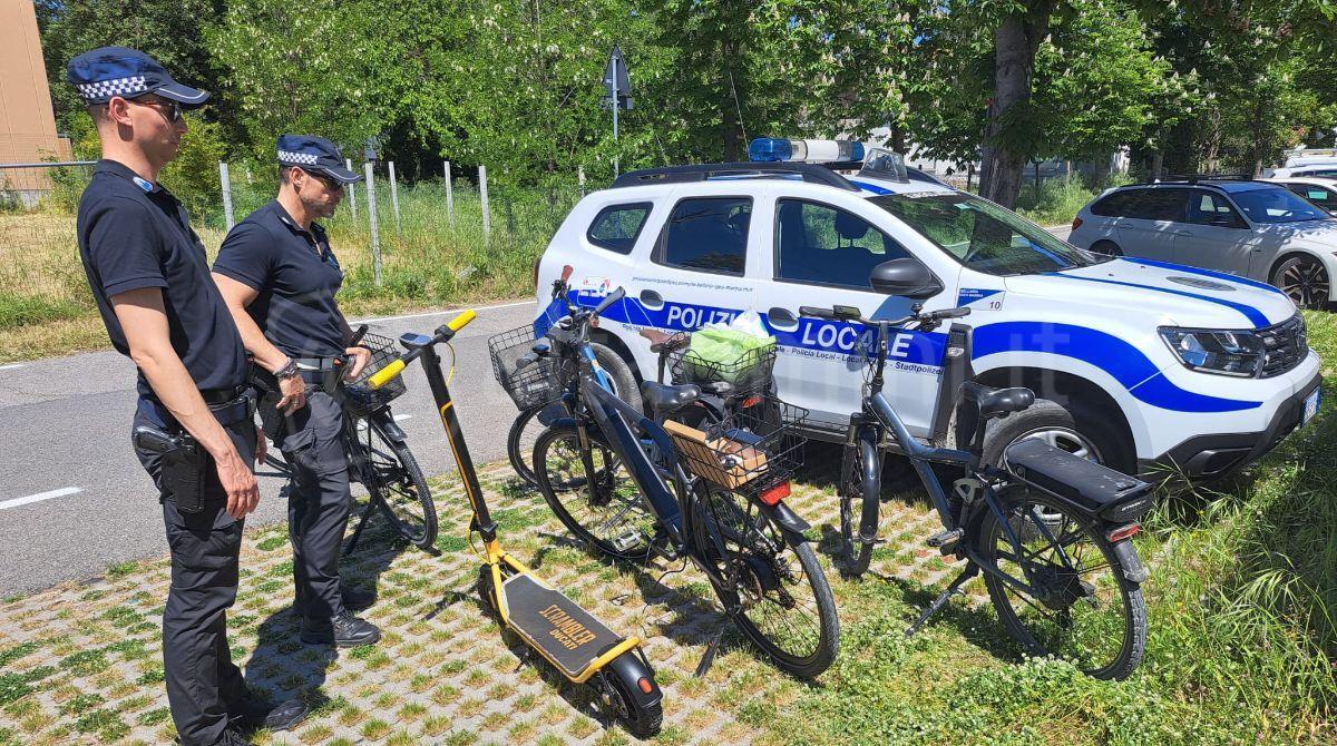 Blitz a Bellaria: sequestrate bici e monopattino rubati, ora si cercano i proprietari -