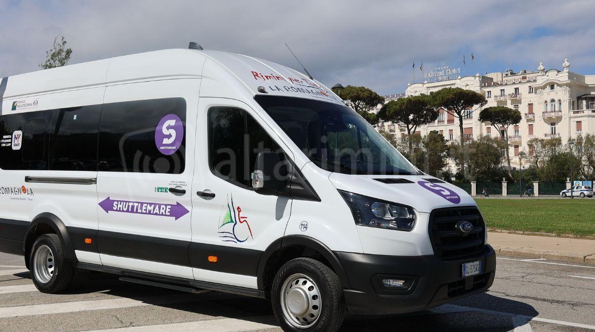 Mobilità estiva a Rimini: Shuttlemare registra oltre 1000 passeggeri nella prima settimana - 