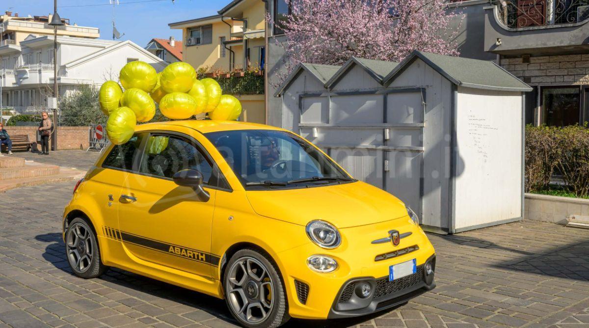 Ruggiti e rock: 200 Abarth invadono Riccione - Ph Casalboni