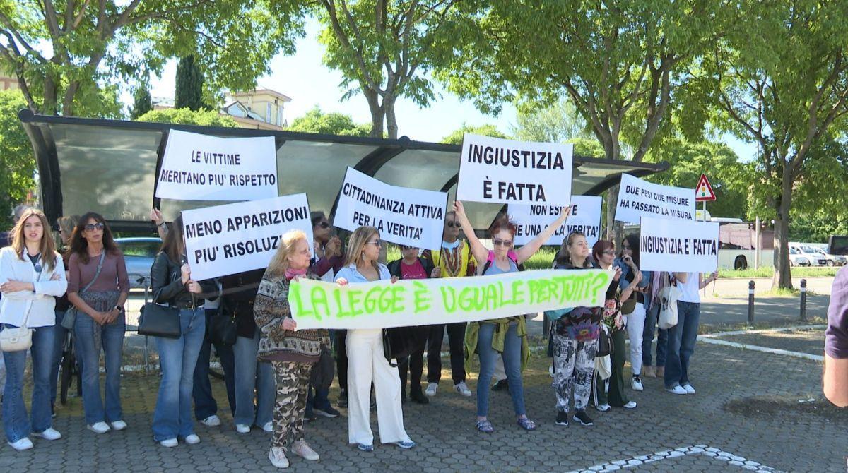 "Ingiustizia è fatta" manifestazione per Dassilva davanti al Tribunale di Rimini - 