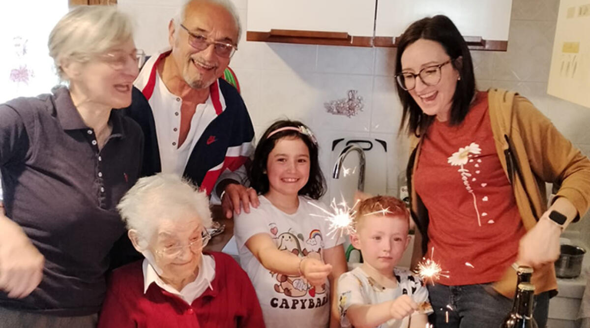 Novafeltria, Suzzi Triestina festeggia 101 anni con figli nipoti e pro nipoti - La signora Triestina Suzzi ha compiuto 101 anni