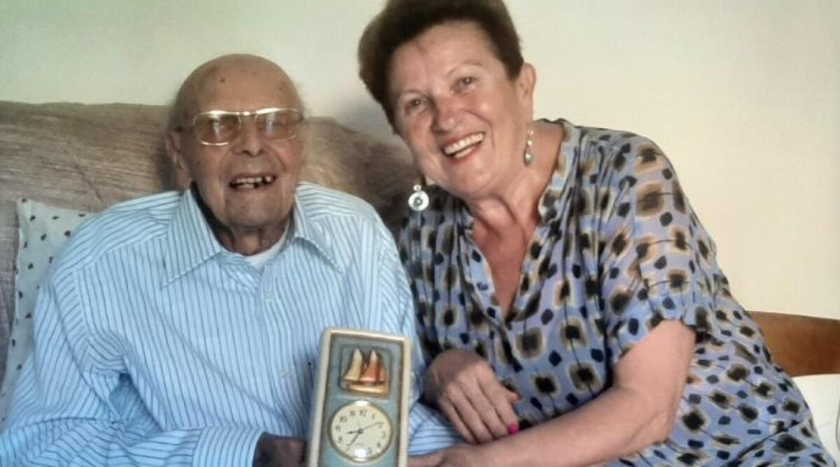 Riccione dice addio ad Athos Crudi, sopravvissuto all'orrore dei lager nazisti. Aveva 105 anni - Addio ad Athos Crudi, sopravvissuto ai campi di concentramento nazisti e simbolo di memoria e resilienza per Riccione