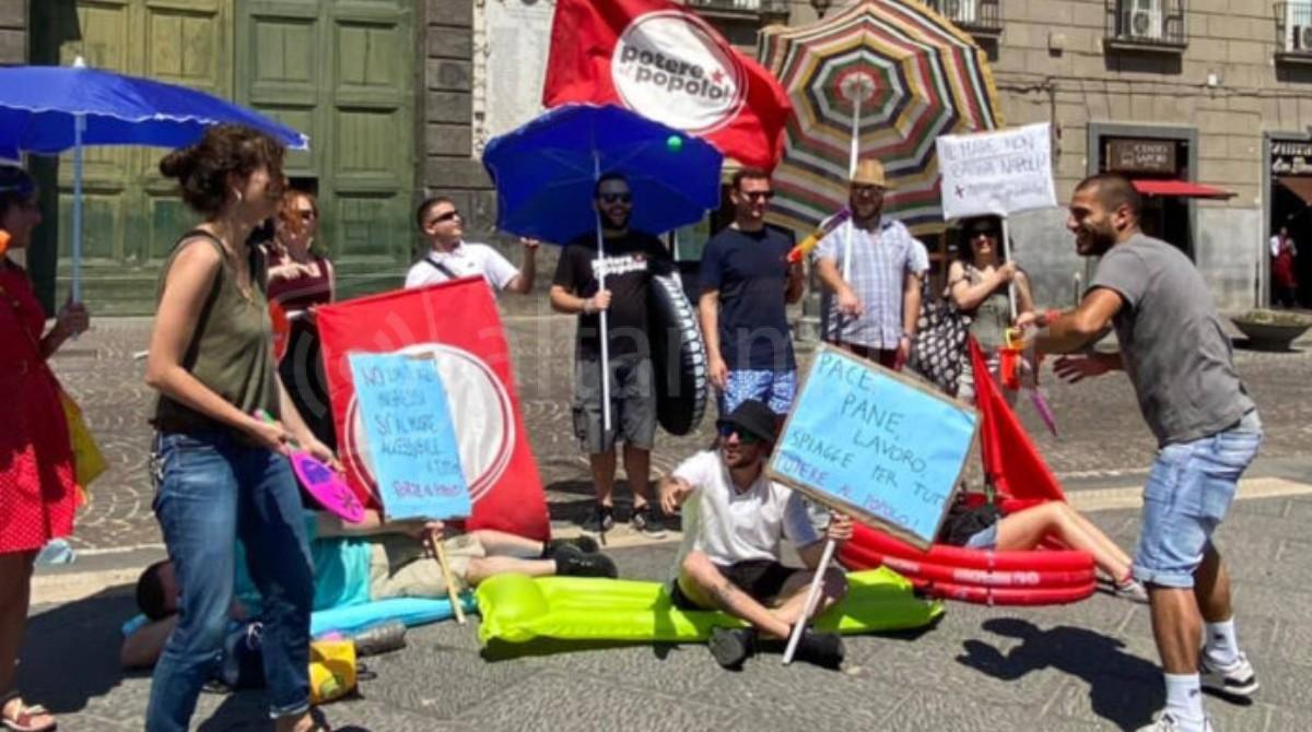 Rimini: sempre meno spiagge libere. La protesta di Potere al Popolo - Manifestazione per le spiagge libere