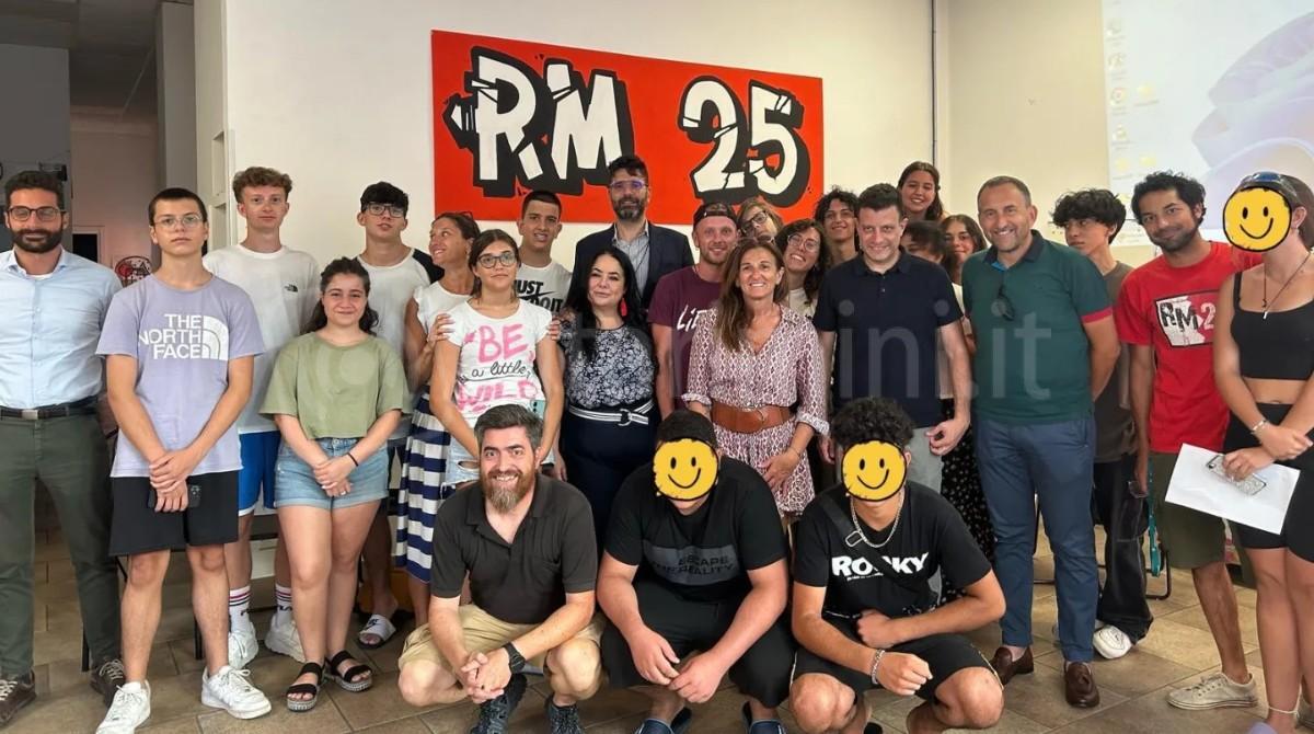 Giovani a Rimini: aperte le iscrizioni per i campi antimafia. Un'esperienza gratuita all'insegna della solidarietà - Foto di gruppo prepartenza
