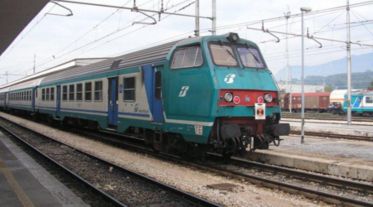 Trasporti e maltempo: treni fermi oggi, allerta meteo in 14 regioni -