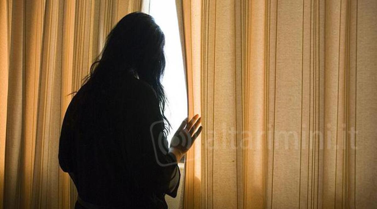 Militare della Marina accusato di stalking: arrestato a Rimini mentre cerca di entrare in casa della ex - Foto di repertorio