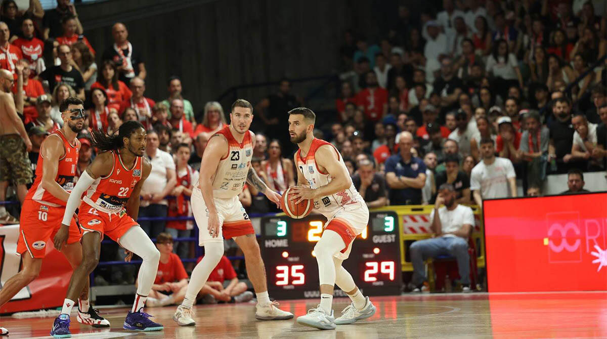 Rivierabanca Rimini conquista gara 1 di semifinale playoff: Forlì k.o. 75 a 69 - PH DE LUIGI