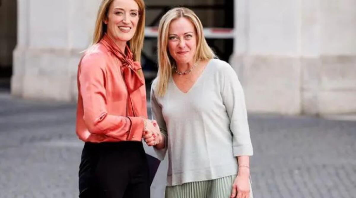 Metsola e Meloni al Tecnopolo di Bologna con de Pascale: visita a Leonardo e Centro Meteo - Roberta Metsola con Giorgia Meloni a palazzo Chigi. Foto LaPresse
