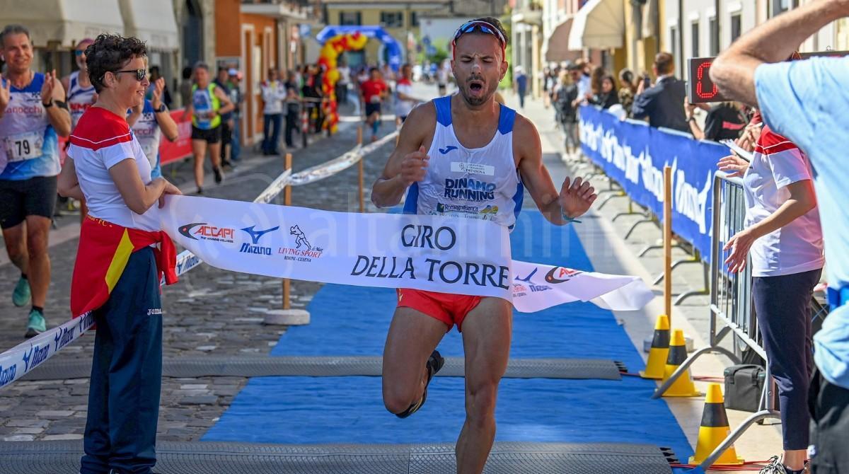 San Mauro, grande successo per la podistica 45ª edizione del "Giro della Torre" - Foto Ottavio Pamantini