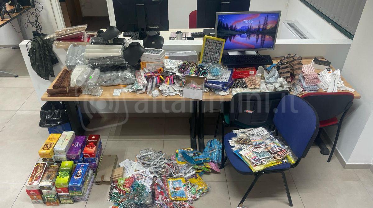 Sequestro di merce falsificata a Rimini: in auto oltre 3000 articoli non a norma -