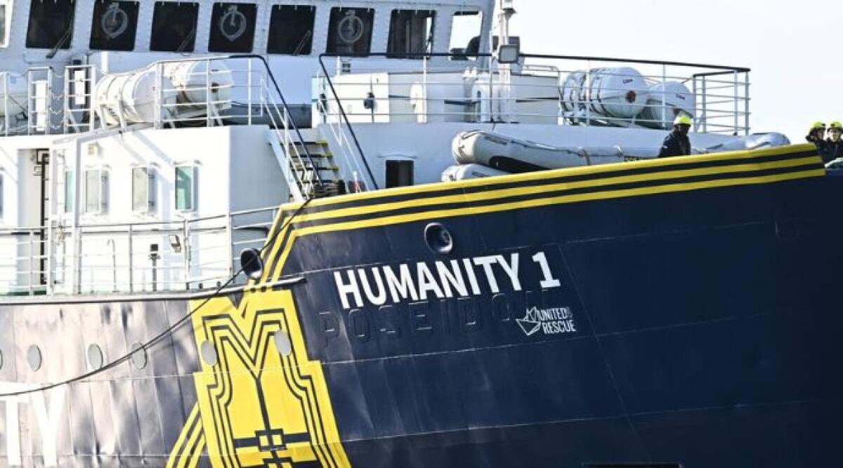 Sbarcati a Marina di Ravenna 125 migranti soccorsi dalla nave Humanity 1 - Ph Ansa