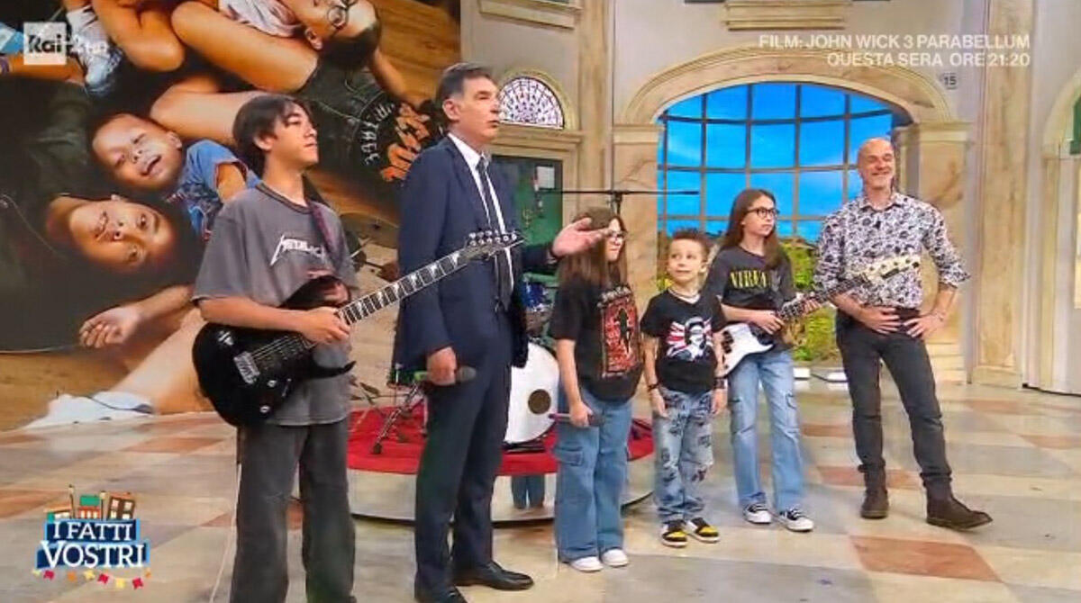 “Cerco membri per la mia band”: il sogno del piccolo rocker riminese diventa realtà su Rai2 - Gli Hateful Flies a "I Fatti Vostri"