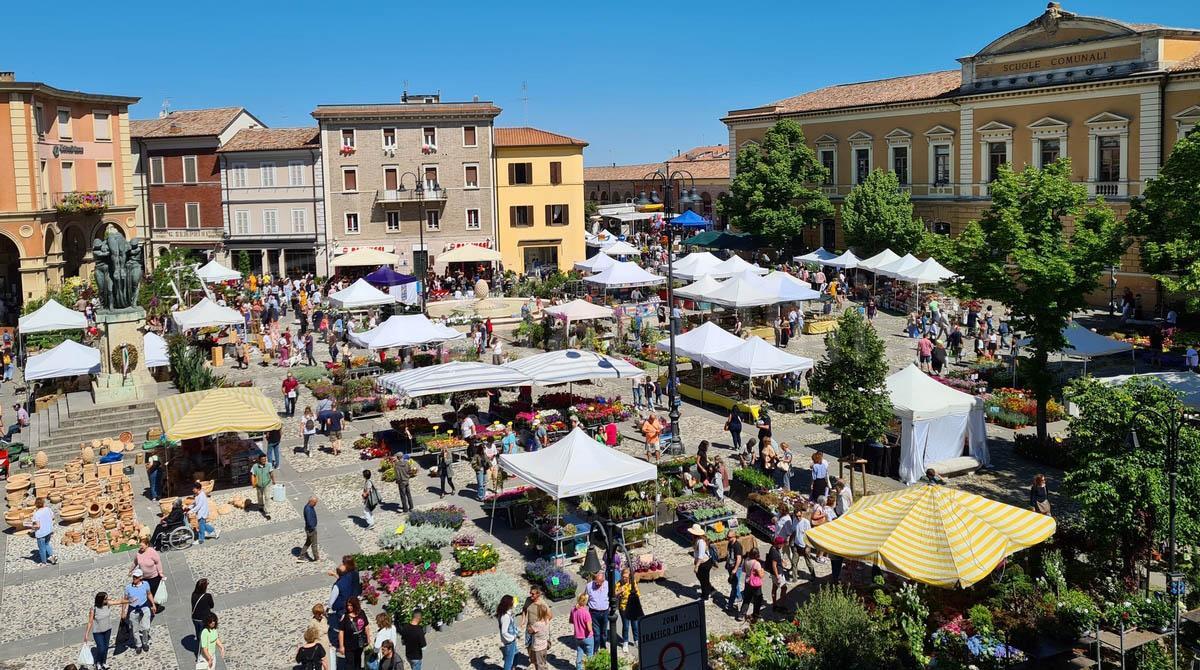 Primavera in festa: Santarcangelo accoglie Balconi Fioriti 2025 -