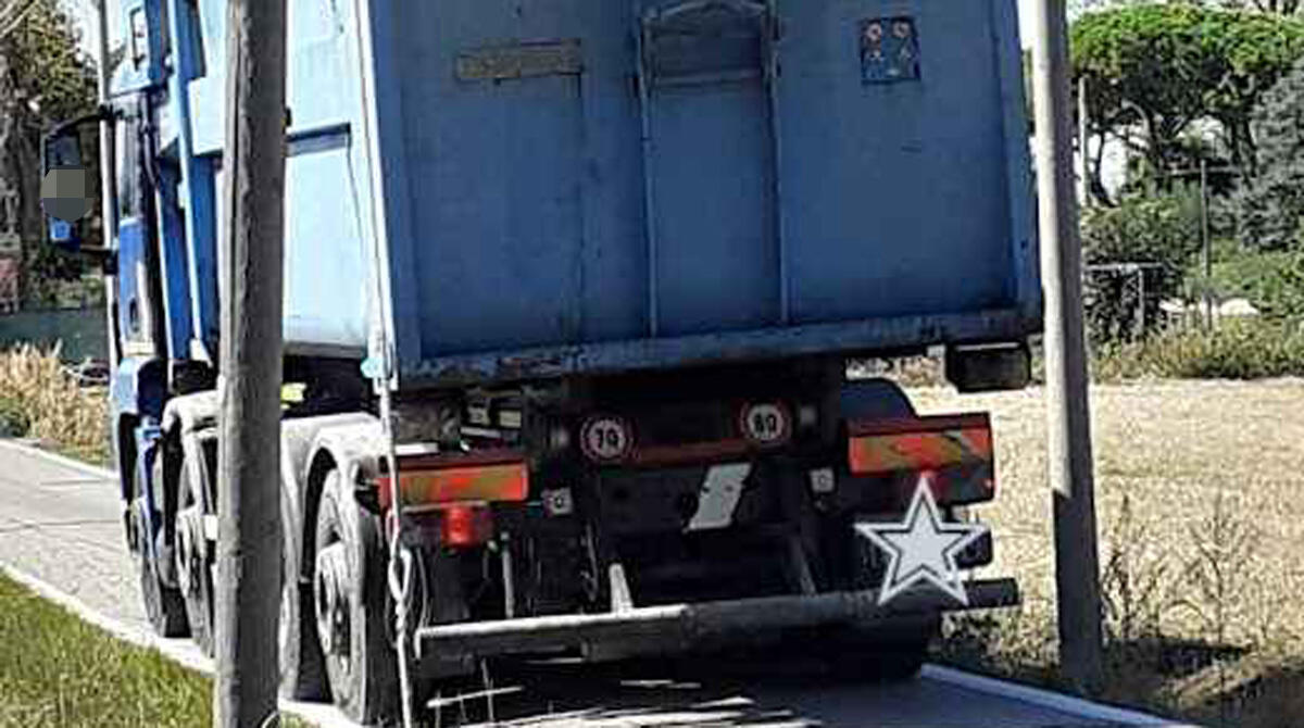 Via Celli, 2 anni per trasferire la stazione ecologica. Cittadini: "Intanto i camion vadano più piano, troppo frastuono" - 