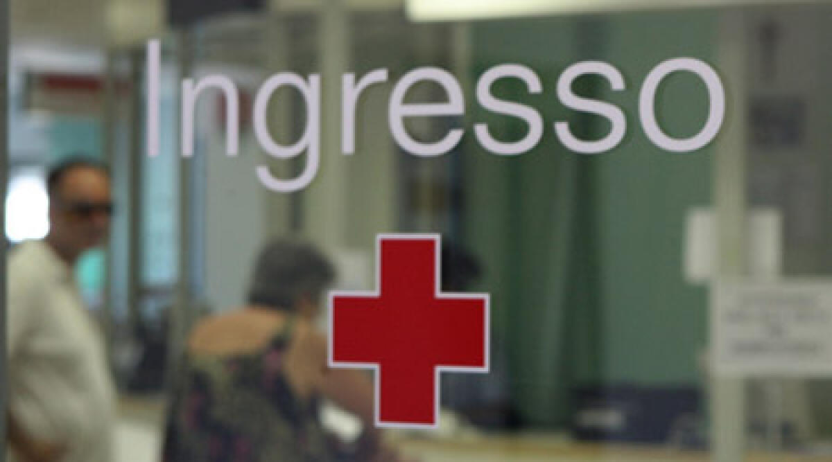 Modena, chieste quattro condanne per agenti della municipale: 'Torturarono un uomo in pronto soccorso' -