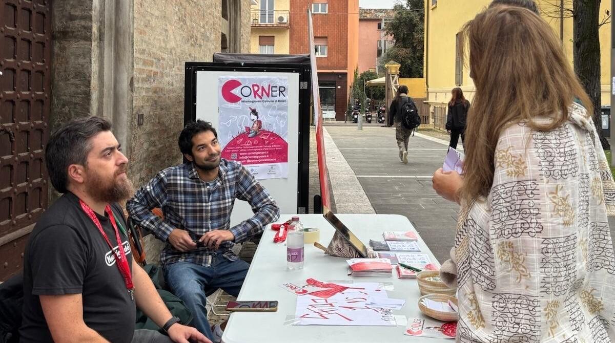 CoRNer torna in strada e online: il servizio Informagiovani di Rimini - 