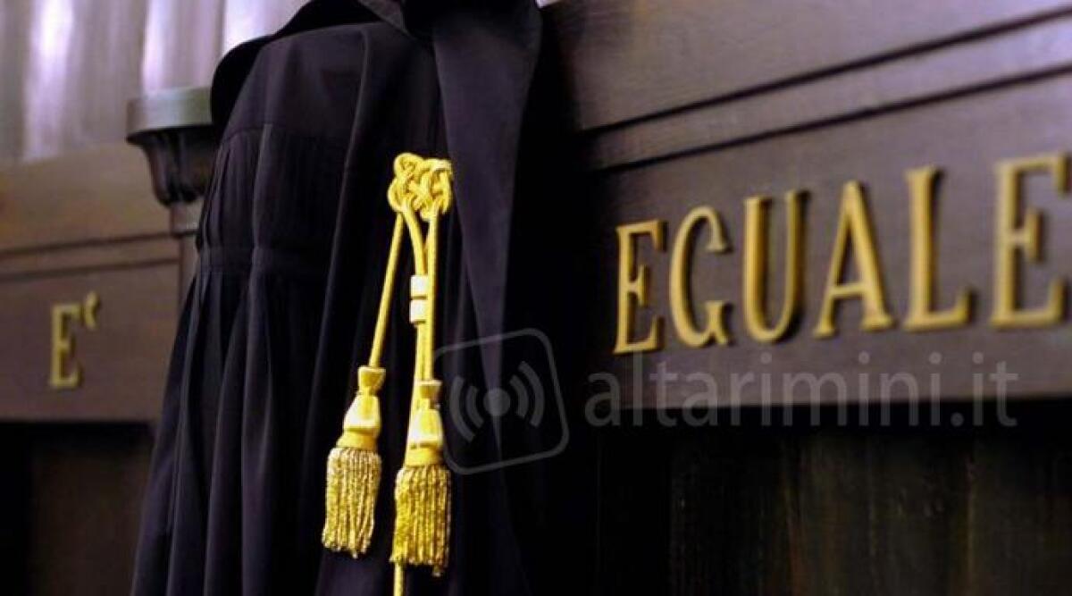 Rapina con machete a Rimini, il 16enne resta in carcere -