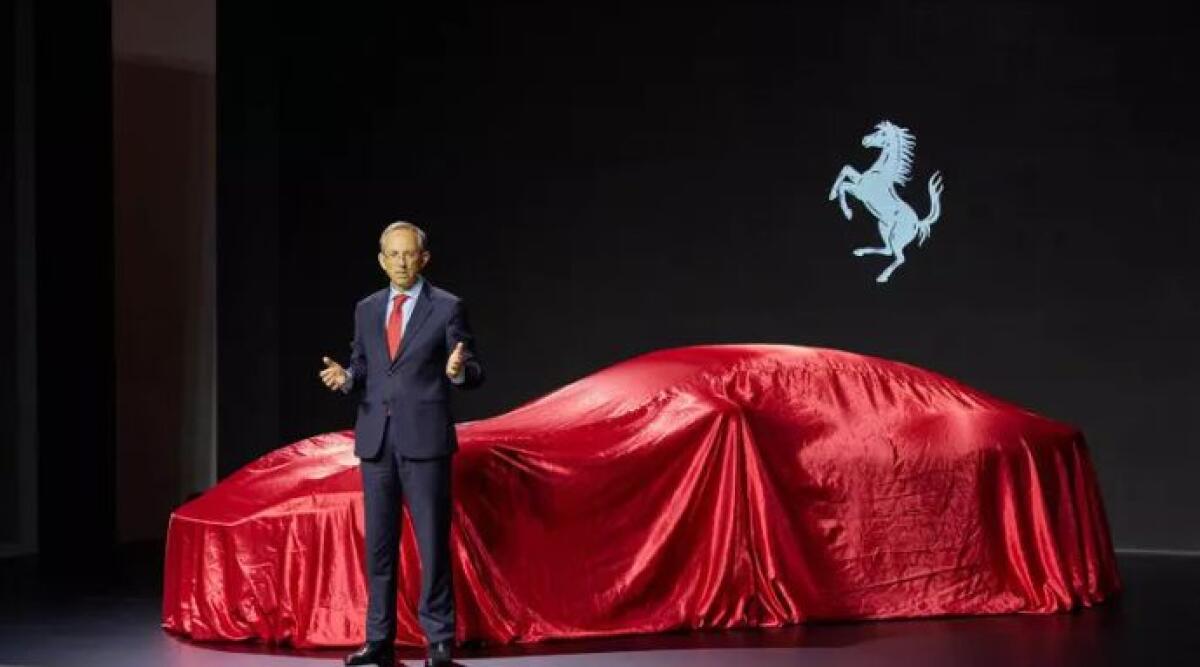 Ferrari elettrica, Vigna: "Sarà un capolavoro". Consegne da ottobre 2026 - Ansa