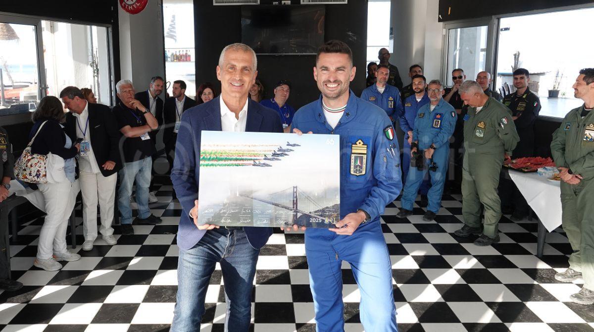 Oltre 70.000 spettatori per il Rimini Air Show: entusiasmo e spettacolo in spiaggia - 