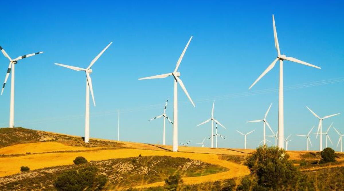 Legambiente spinge per l’eolico in Valmarecchia: 'Basta rinvii, serve energia pulita' - Parco eolico, foto di repertorio