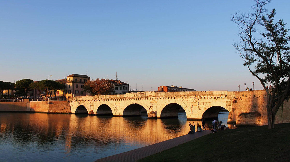 Rimini da scoprire: mostre, itinerari ed escursioni da fare nel weekend - Ponte di Tiberio