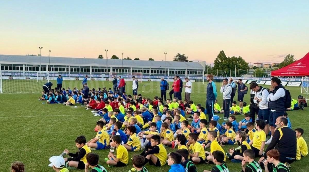 Un maggio di sport a Coriano tra calcio, camminate e percorsi in bicicletta - I piccoli giocatori del "Torneo Daniele Grandi"
