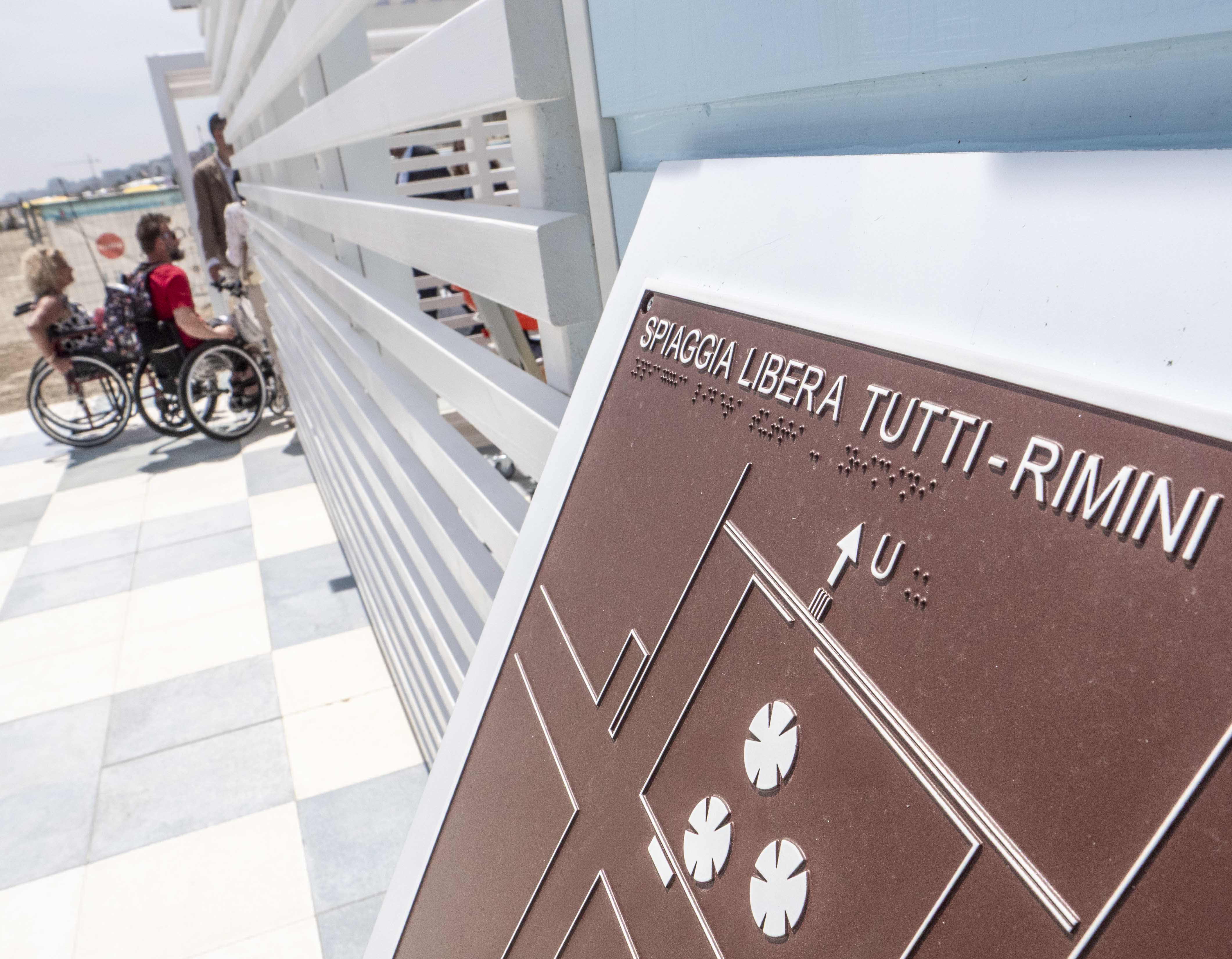 SpiaggiaLiberaTutti, l'inaugurazione: foto 1
