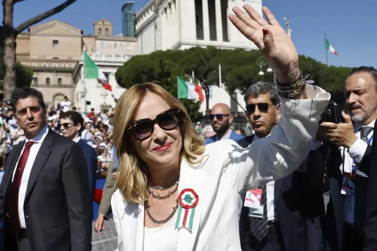 Meloni: “Andrò al seggio ma non ritirerò le schede dei referendum” - 2 giugno: Festa della Repubblica © Ansa