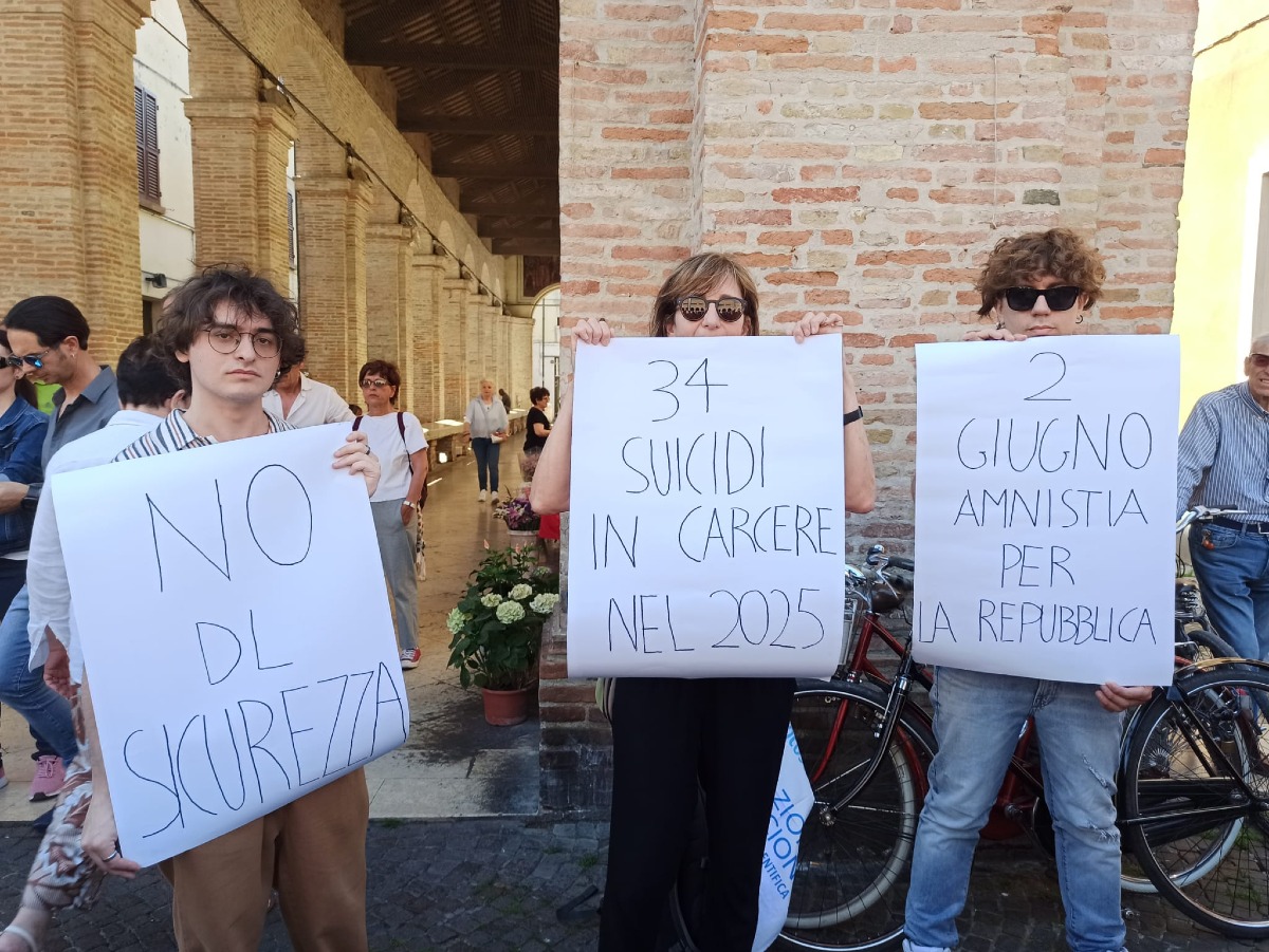 Contro il dl Sicurezza e per i diritti dei detenuti: protesta pacifica in piazza Cavour -