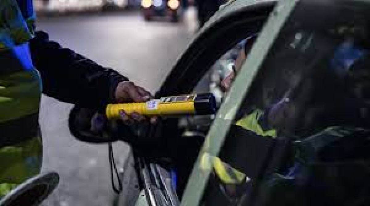 Weekend alcolico: ritirate 20 patenti nelle zone della movida riminese -