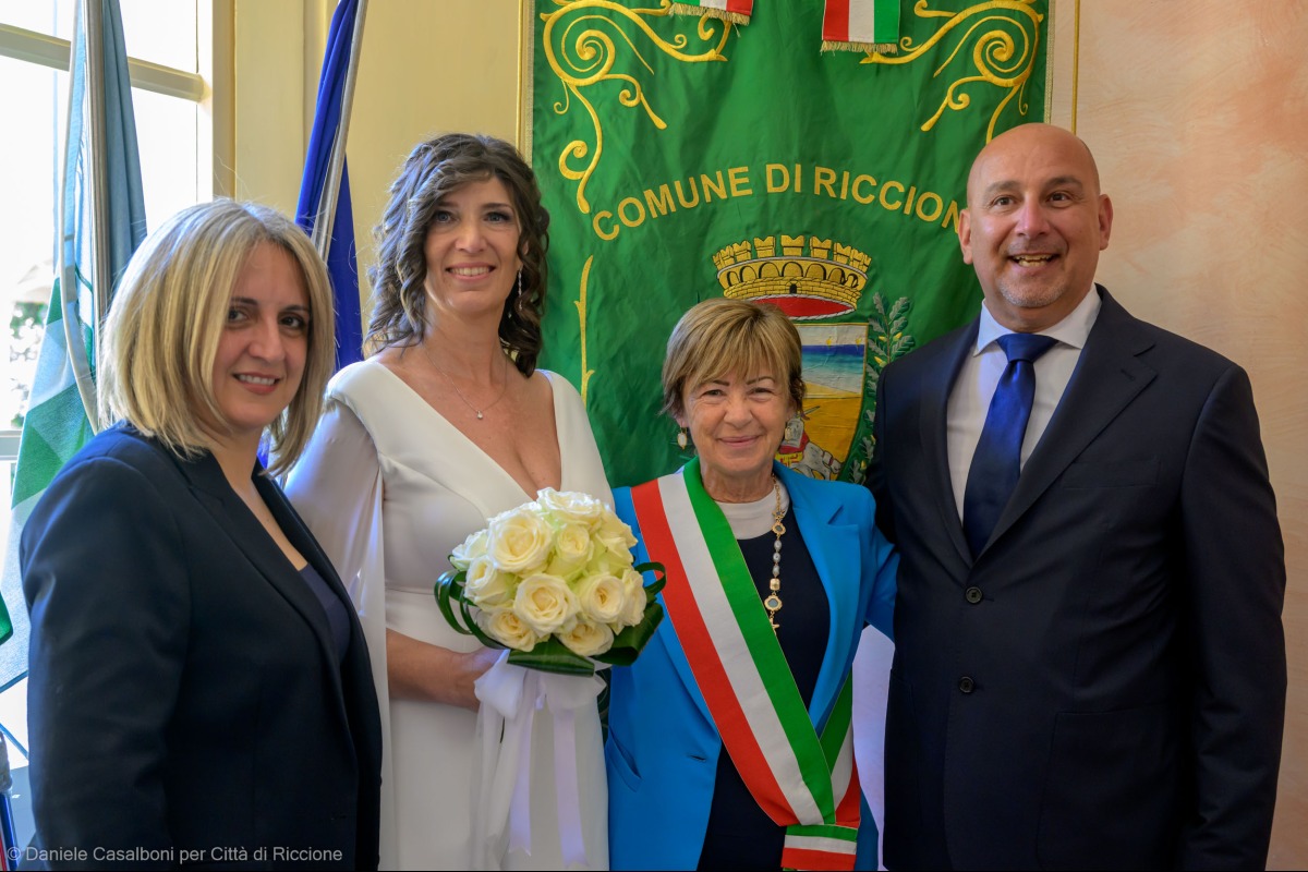 Riccione, città del cuore: i tedeschi Anja e Christian si sposano dove tutto è cominciato -
