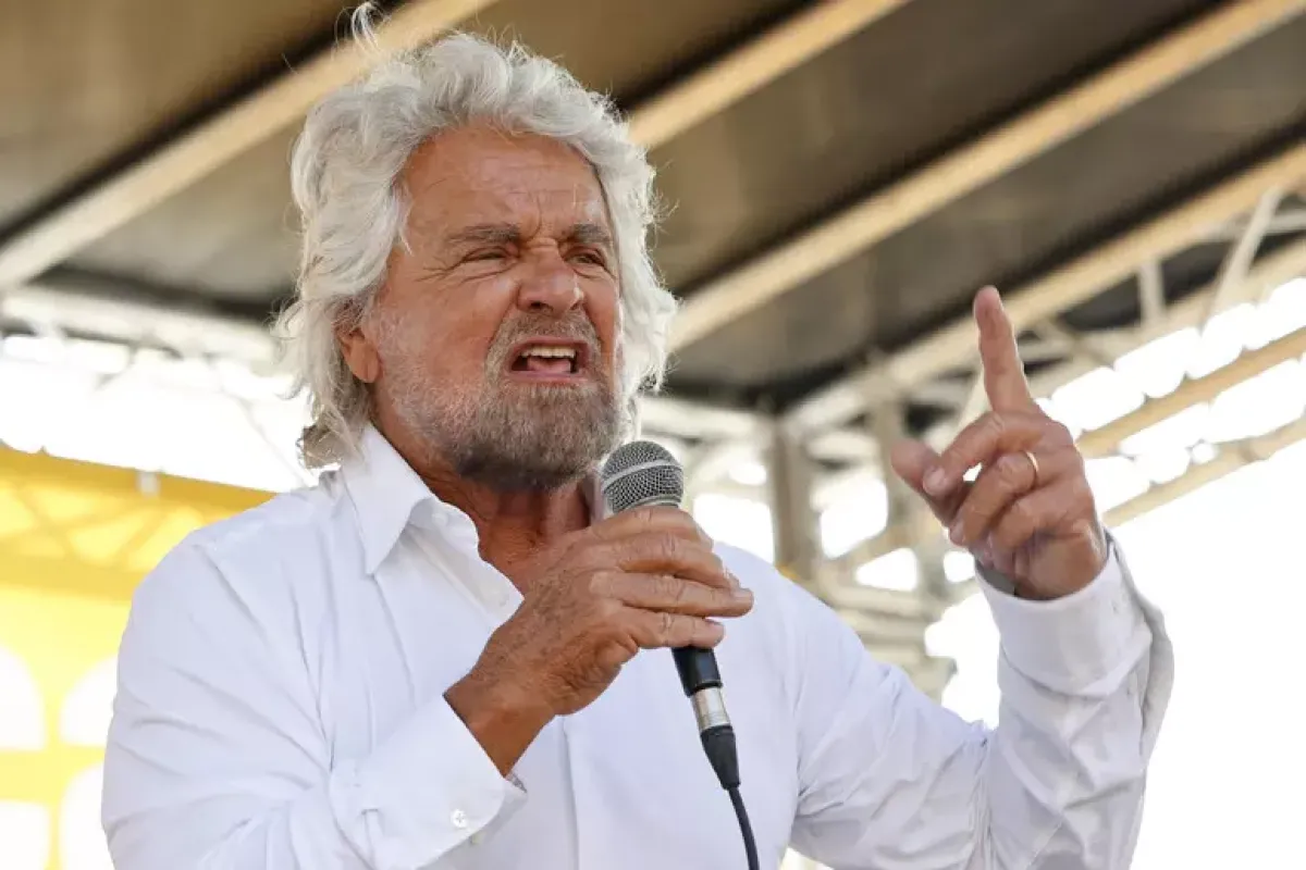 Grillo fa causa al Movimento 5 Stelle per nome e simbolo - © Ansa
