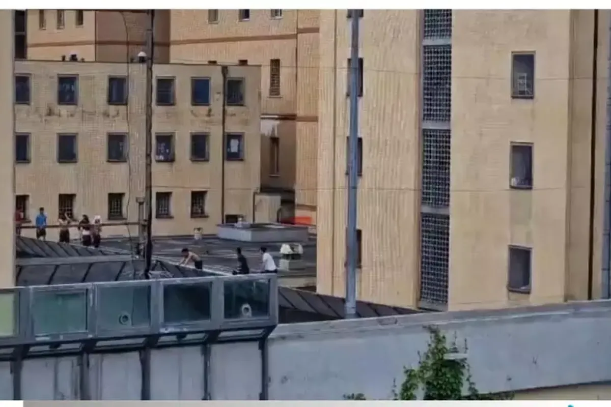 Rivolta nel carcere di Marassi a Genova: un agente ferito - © Ansa