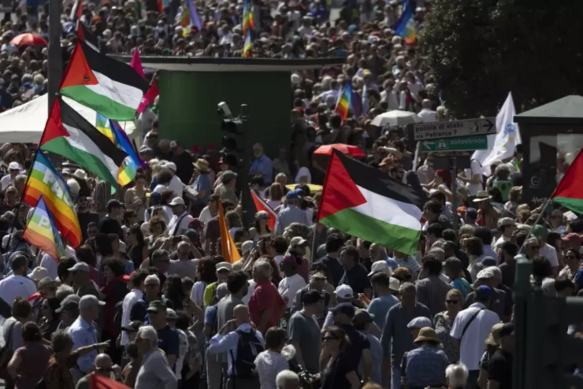 In 300mila in piazza per Gaza: “Fermiamo il massacro” - © Ansa