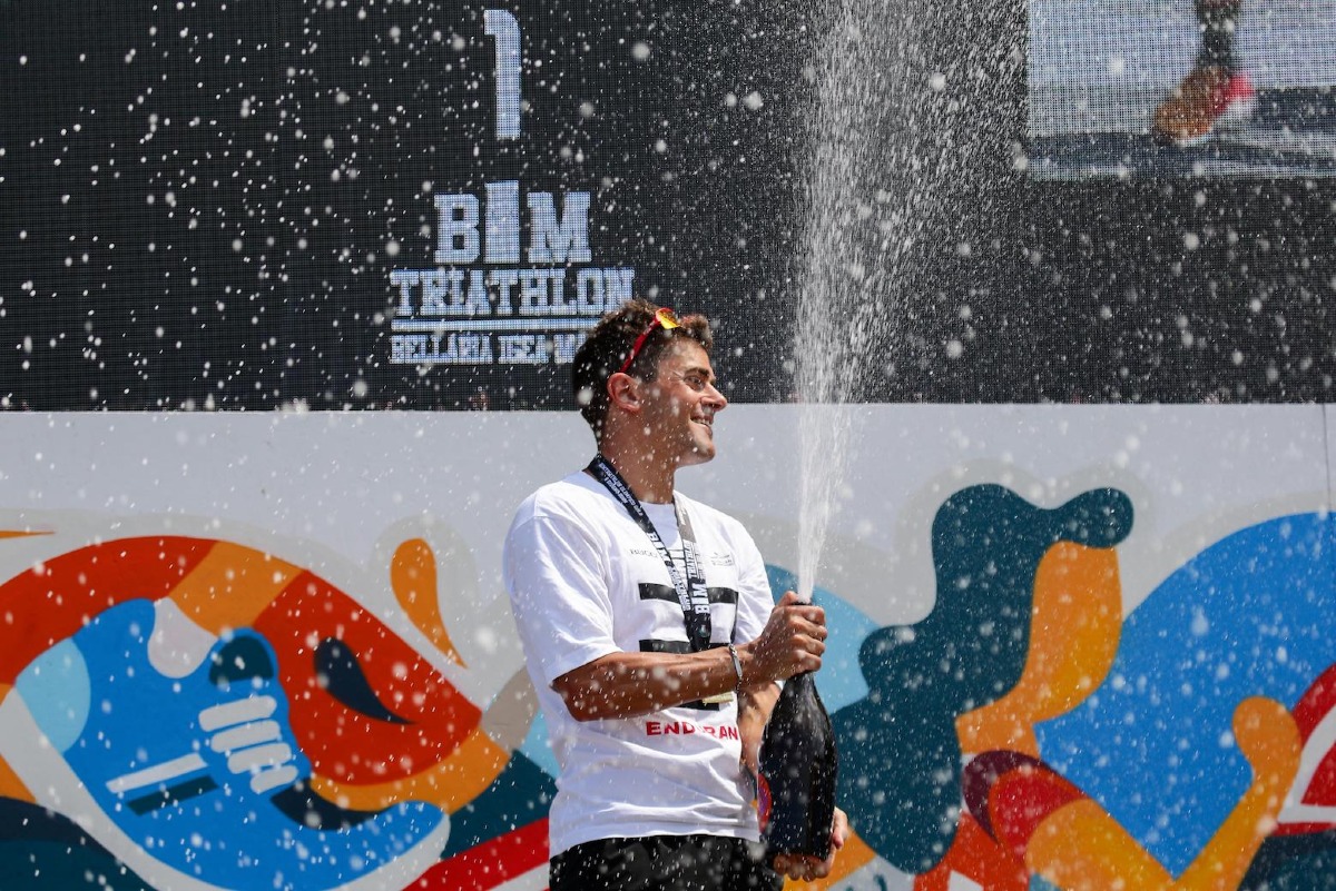Rinaldi precede Parmigiani: Bellaria regala emozioni con il Triathlon - Matteo Rinaldi festeggia la vittoria PH Eipeg Agency