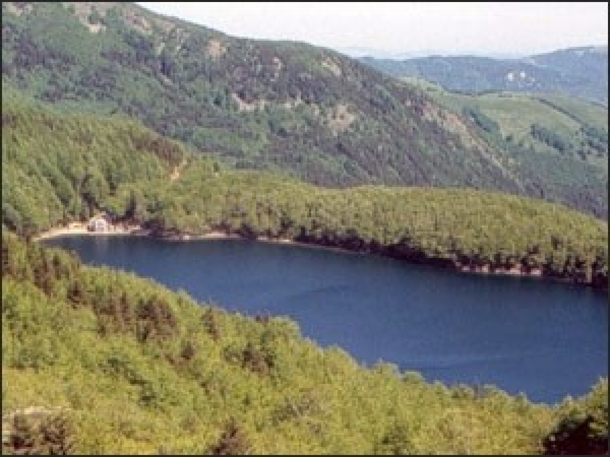 Nell'emiliano si nasconde un lago poco conosciuto | Il luogo che ti lascerà senza parole - Foto: Giuseppe Gabelli/Wikipedia