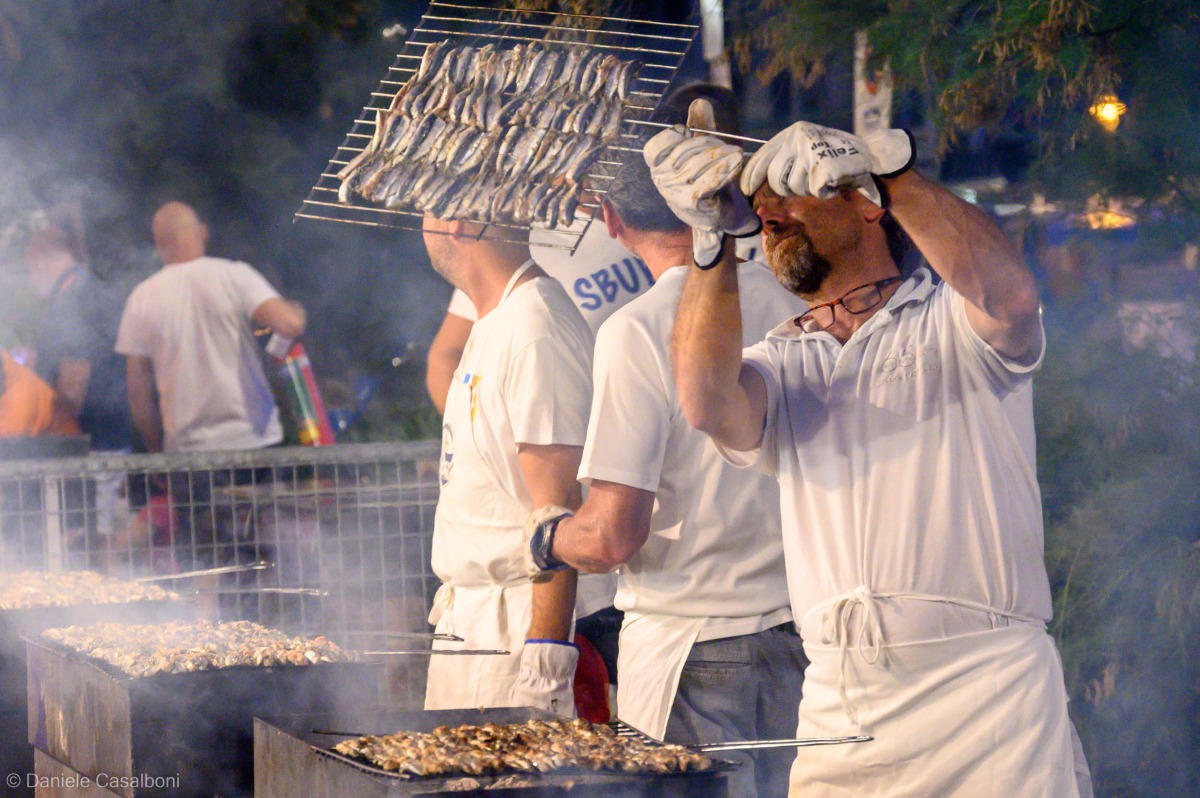 Riccione celebra la 61ª Festa della Rustida: tra sardoncini, musica e memoria - Ph Casalboni